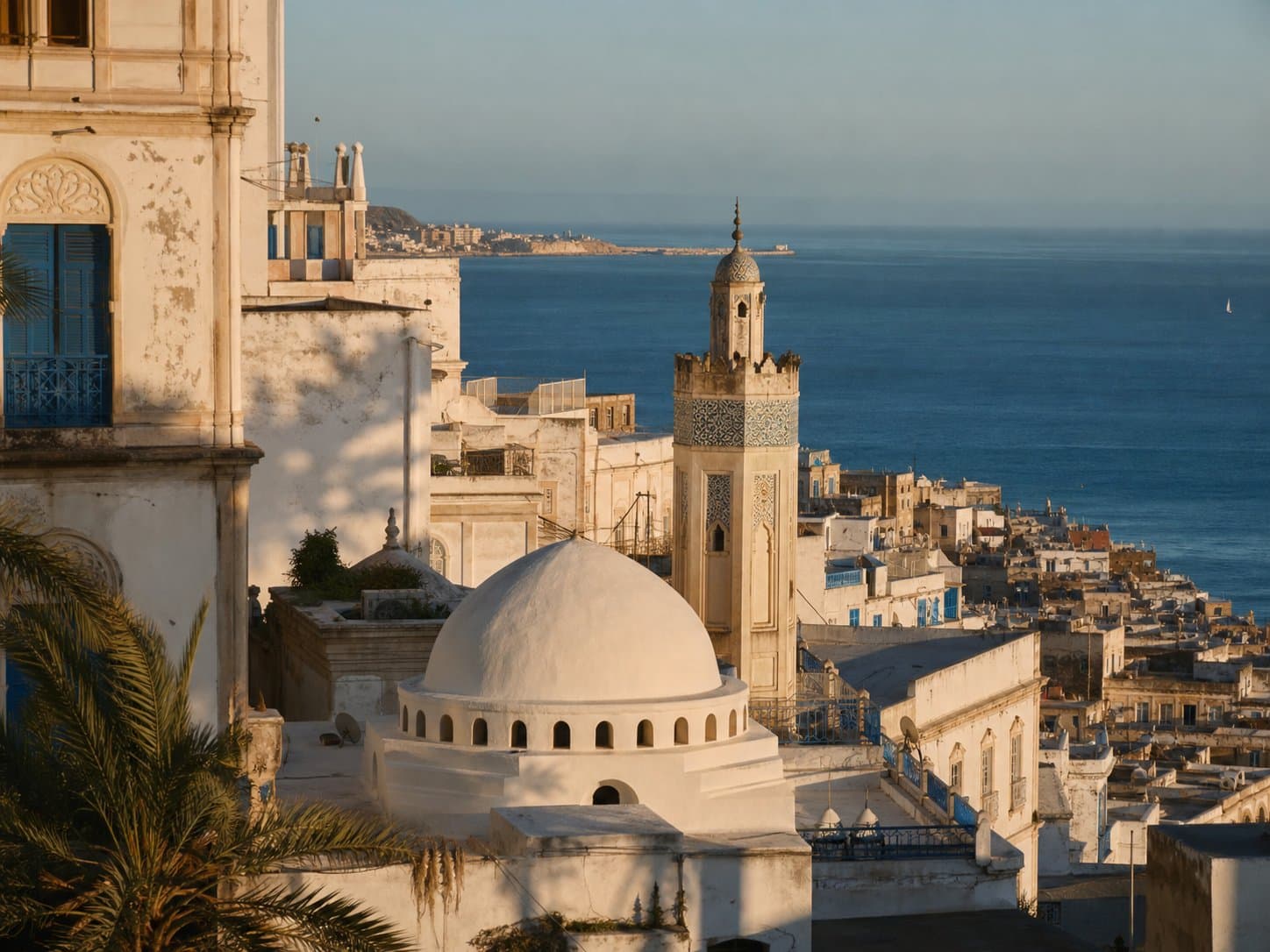 Alger la Blanche et la Méditerranée